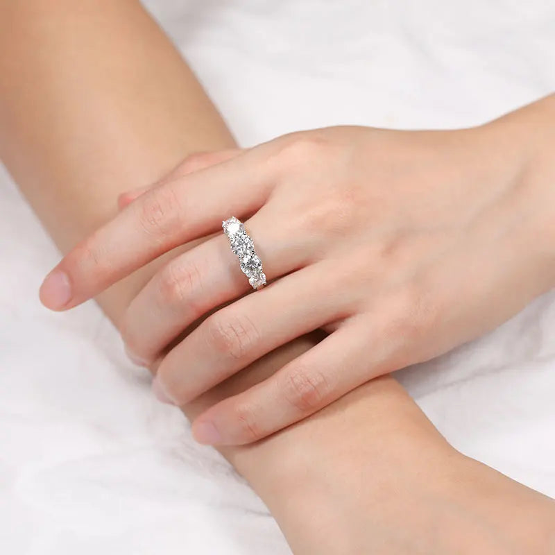 Valeria Spark Ring